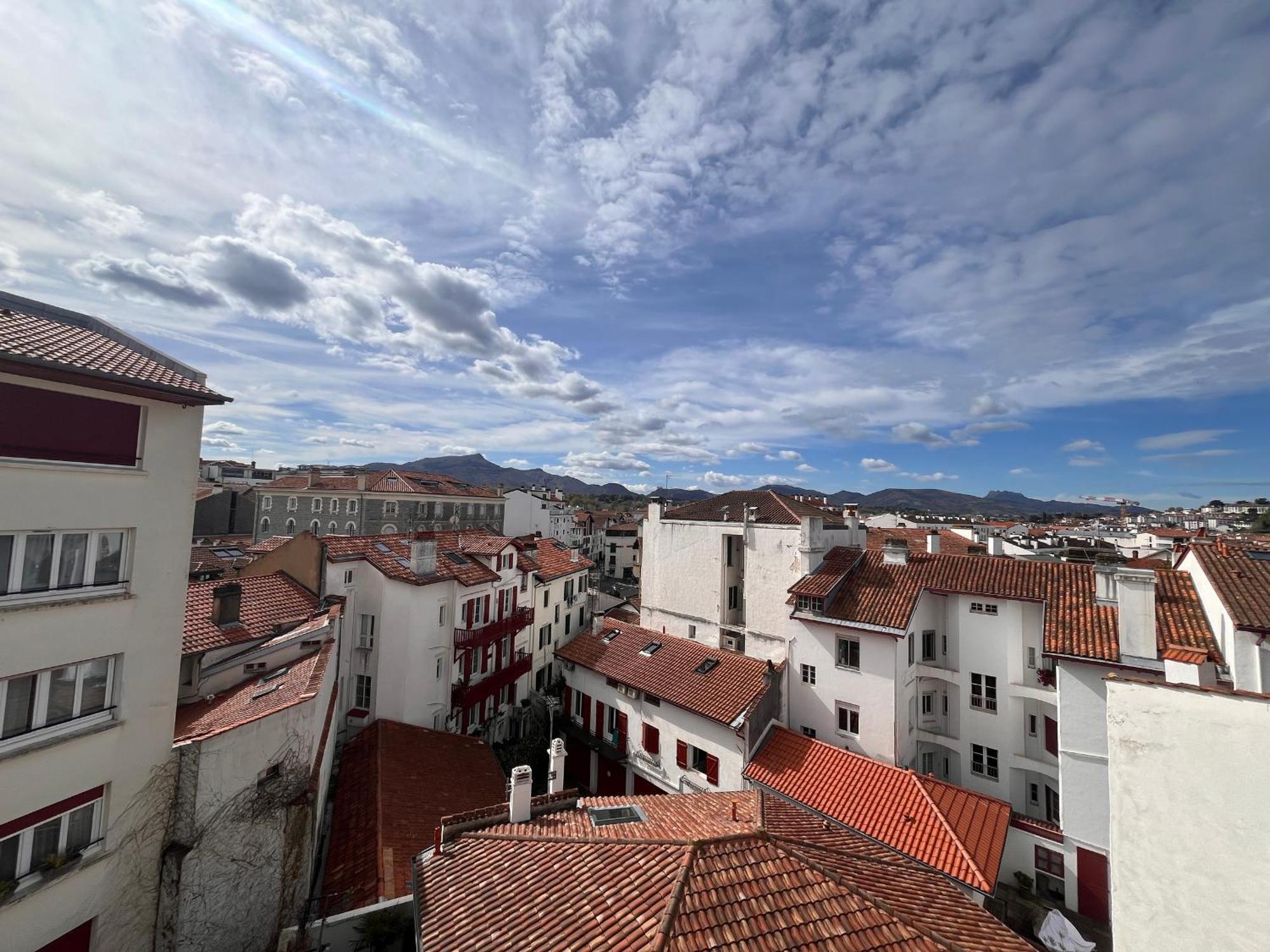 Coeur De Saint-Jean-De-Luz : Appartement Lumineux Avec Balcon, Proche Plage Et Commerces - Fr-1-239-1079 Exterior photo